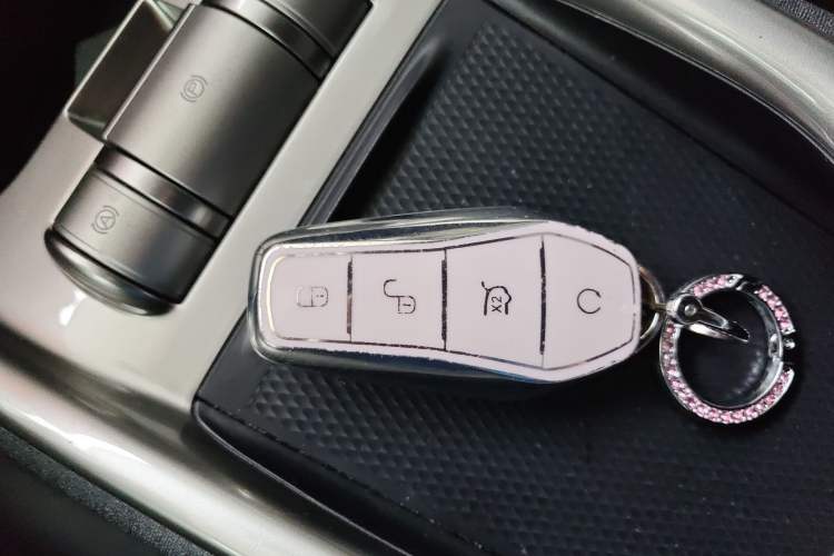 Used BYD Dolphin 2023 420 km Free Version
