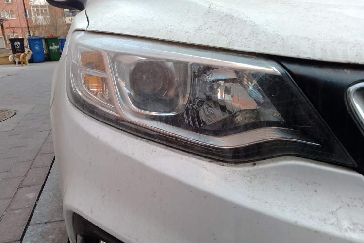 Used Geely Auto Vision 2019 Upgraded Model 1.5L CVT Luxury Version China VI Standard
