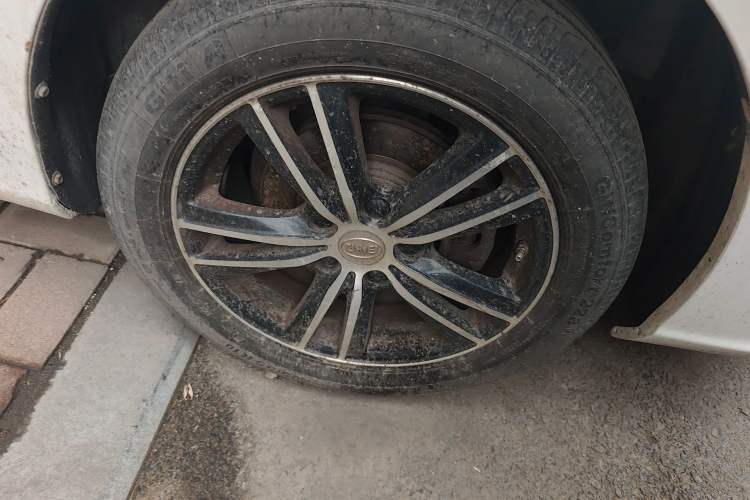 Used BYD Surui 2015 Revised Version 1.5L Manual Luxury Edition