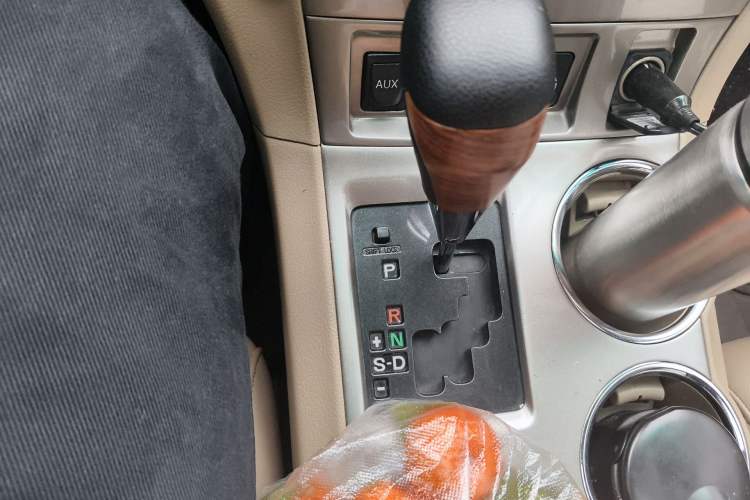 Used Toyota Highlander 2012 2.7L Two-Wheel Drive 7-Seater Luxury Edition