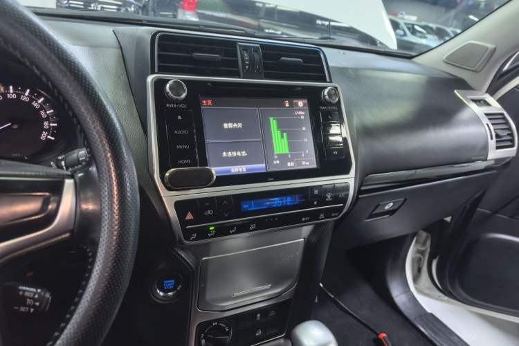 Used Toyota Prado 2018 3.5L Automatic SX Audio And AC Panel
