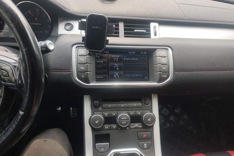 Used Land Rover Range Evoque 2013 2.0T 5-Door Ignite Edition Audio And AC Panel