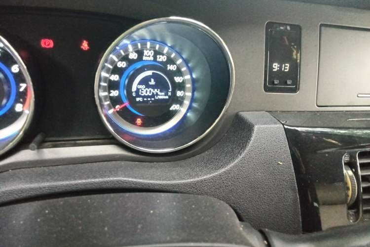 Used Great Wall C30 2013 1.5L Manual Luxury Model Odometer Close Up