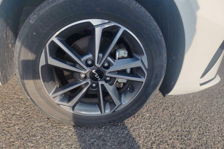 Used Kia K3 2023 1.5L CVT Luxury Edition Right Front Wheel Hub