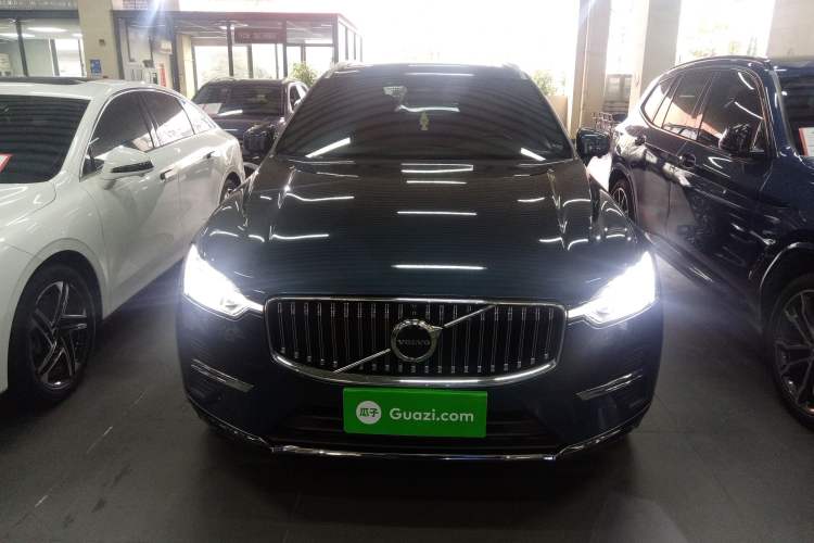 Used Volvo XC60 2023 B5 4x4 Smart Luxury Edition