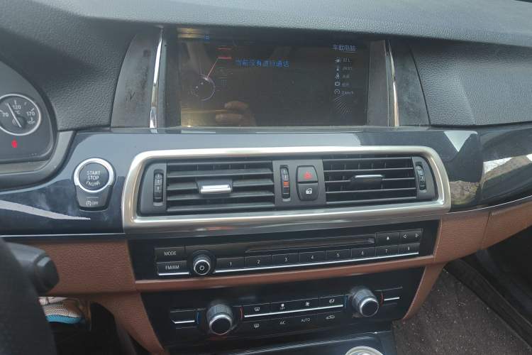 Used BMW 5 Series 2014 520Li Elegant Model