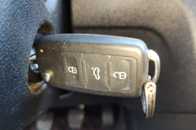 Used Volkswagen Jetta 2015 Value Edition 1.6L Manual Fashionable Style Interior 1