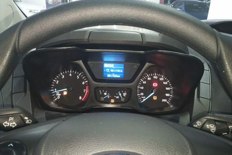 Used Ford Transit 2019 2.0T Gasoline Automatic Multi-Function Commercial Vehicle Short Wheelbase Low Roof 6-Seater China VI Standard