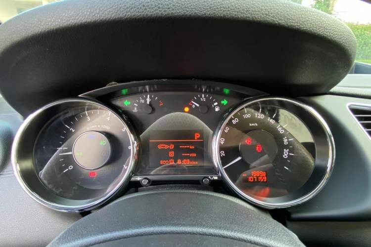 Used Peugeot 3008 2015 1.6THP Automatic Classic Edition
