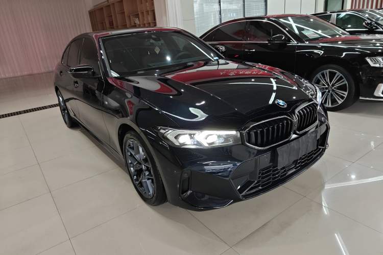 Used BMW 3 Series 2025 330i M Sport Night Edition Package Front Right 45 Deg