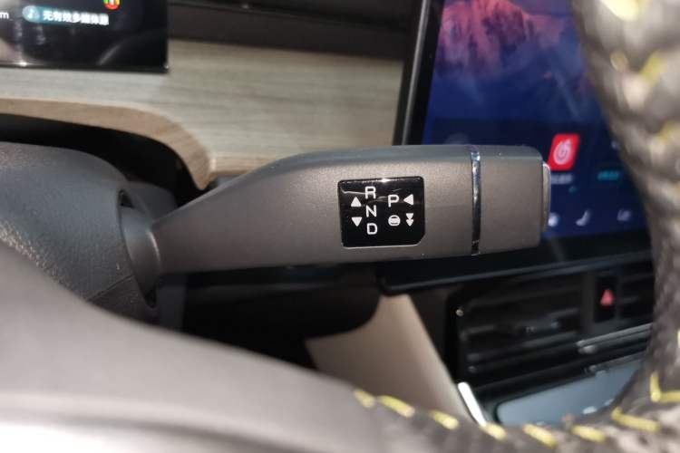 Used JETOUR Shanhai L6 2024 1.5TD DHT MAX Gear Lever