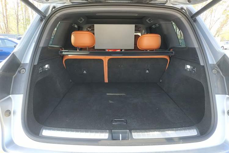 Used Hima AITO M8 2025 Extended-Range Ultra Version 53.4 kWh 5-Seater Edition
