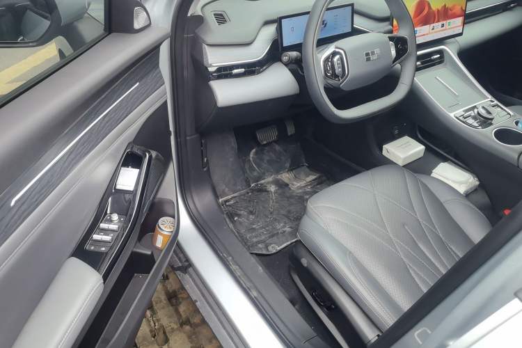 Used Geely Galaxy L6 2025 EM-i 140km Starship Edition