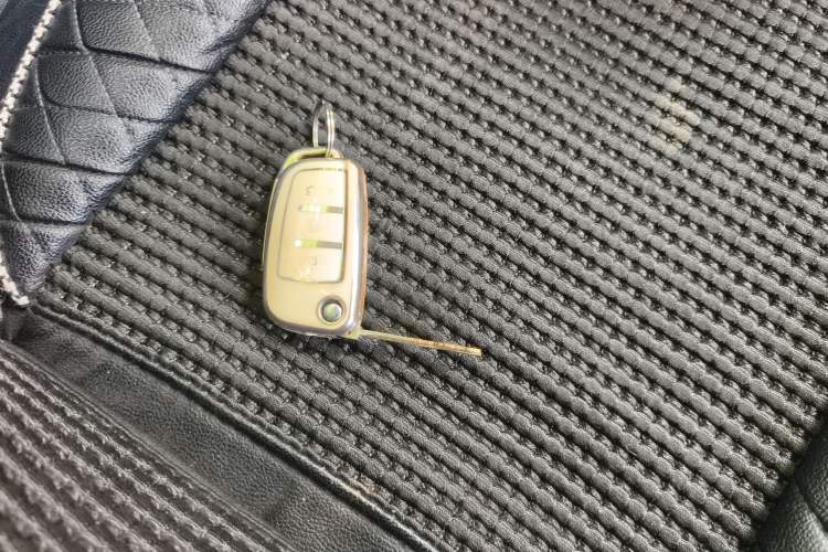 Used Geely Auto GX7 2013 2.0L Automatic Prestige Edition
