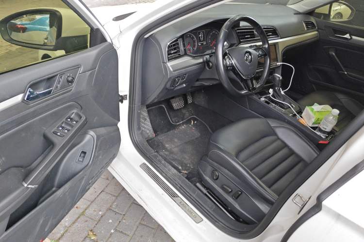 Used Volkswagen Lamando 2019 280TSI DSG Comfort Edition China VI standard
