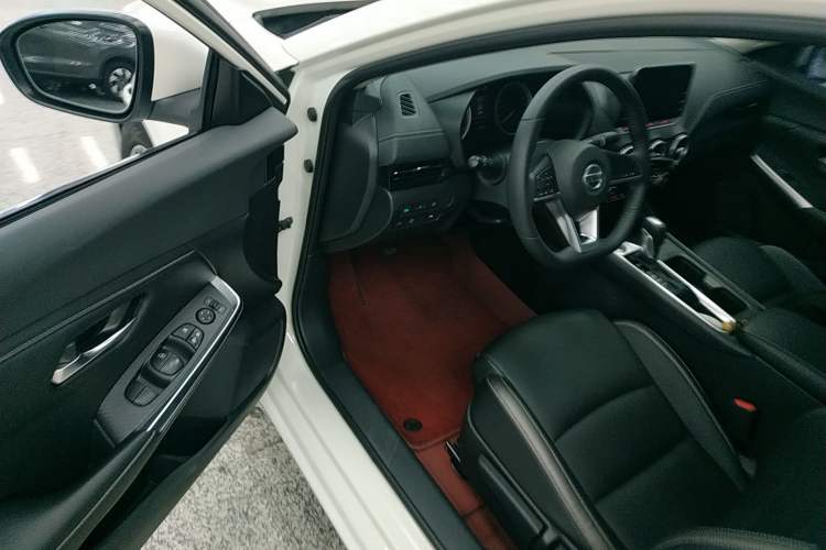 Used Nissan Sylphy 2021 1.6L XL CVT Smart Enjoyment Edition Driver Seat