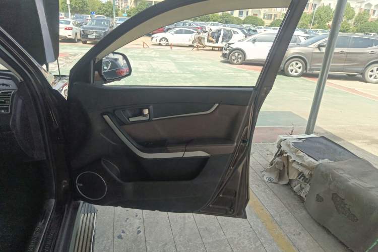 Used Land X5 2016 Plus 1.5T CVT Leading Edition
