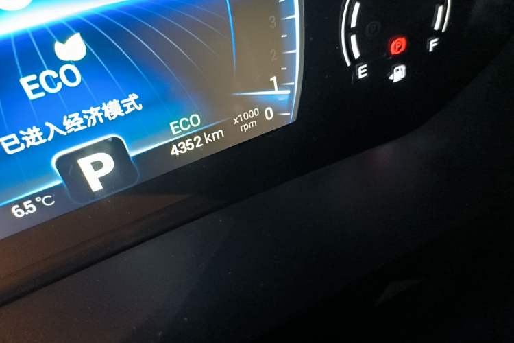 Used Chery Tiggo 8 2025 Excellence Edition 230 TCI Automatic Luxury Version 5 Seats Odometer Close Up