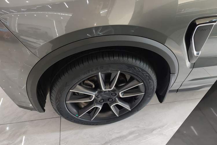 Used Lynk & Co 01 2021 2.0TD Two-Wheel-Drive Pro Trim Exterior 7