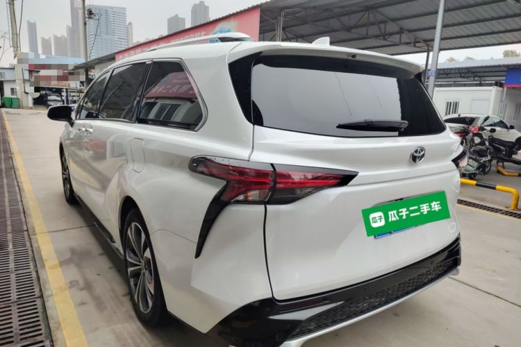 Used Toyota Granvia 2022 2.5L Hybrid Flagship Edition