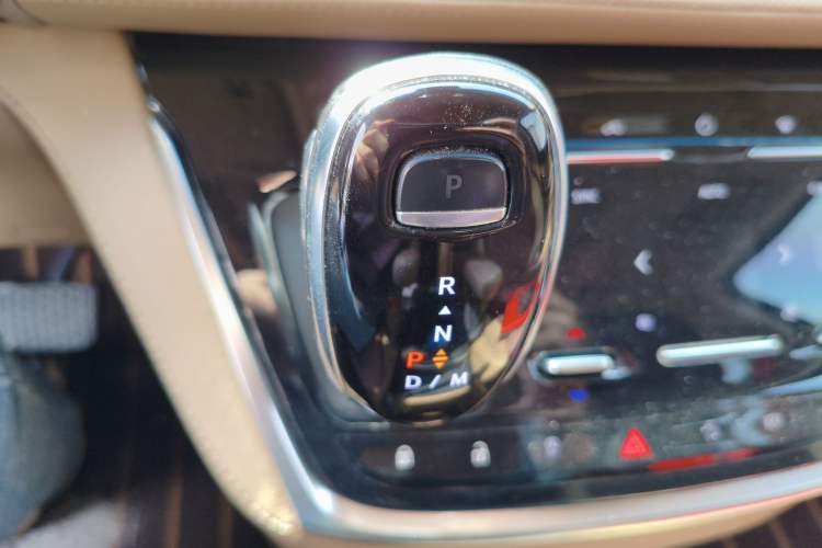 Used Buick GL8 2021 ES Landtrek 653T Smart Luxury Model Gear Lever