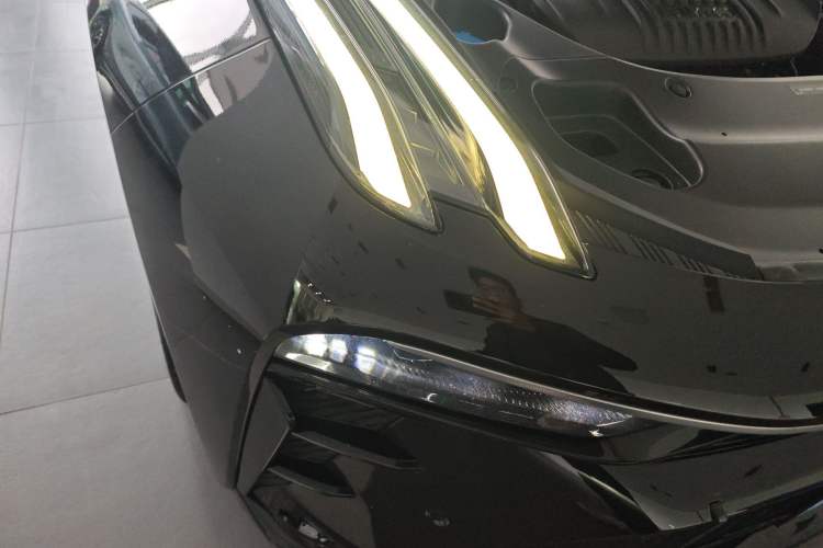 Used Lynk & Co 03 2023 2.0TD DCT H-Power Halo Right Front Headlight