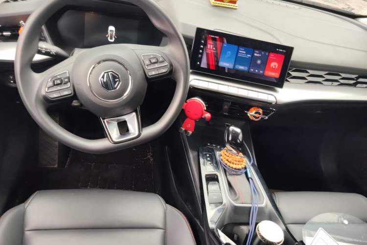 Used MG 5 2023 180 DVVT CVT Luxury Edition
