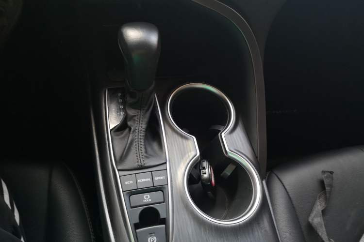 Used Toyota Camry 2021 2.5G Luxury Edition
