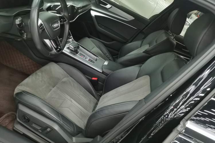 Used Audi A6L 2022 40 TFSI Luxury Dynamic Model
