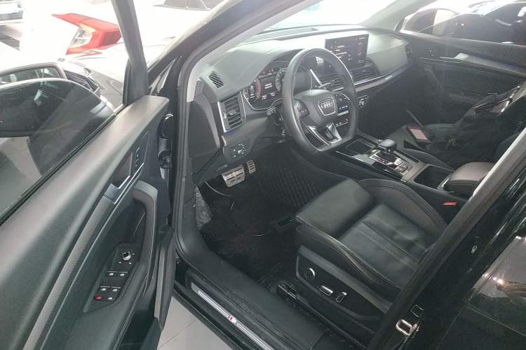 Used Audi Q5L 2022 40T Fashionable and Dynamic Model