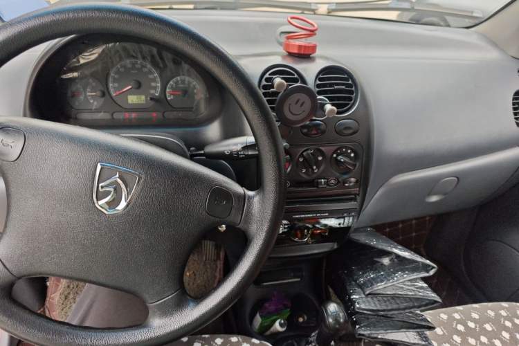 Ojetý Baojun Lechi 2012 Revised 1.0L Manual P-TEC Standard Edition