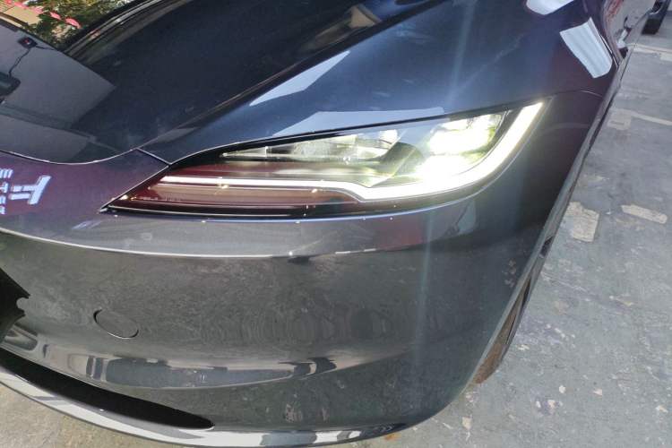 Used Tesla Model 3 2023 Long-Range All-Wheel-Drive Version