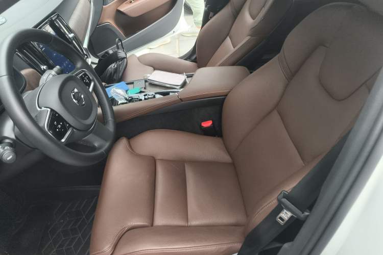 Used Volvo S90 2024 B5 Zhiyuan Luxury Edition
