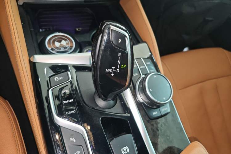 Used BMW 5 Series 2018 Restyled 530Li Luxury Edition M Sport Package
