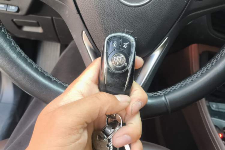 Used Buick Envision 2018 28T Four-Wheel Drive Luxury Model
