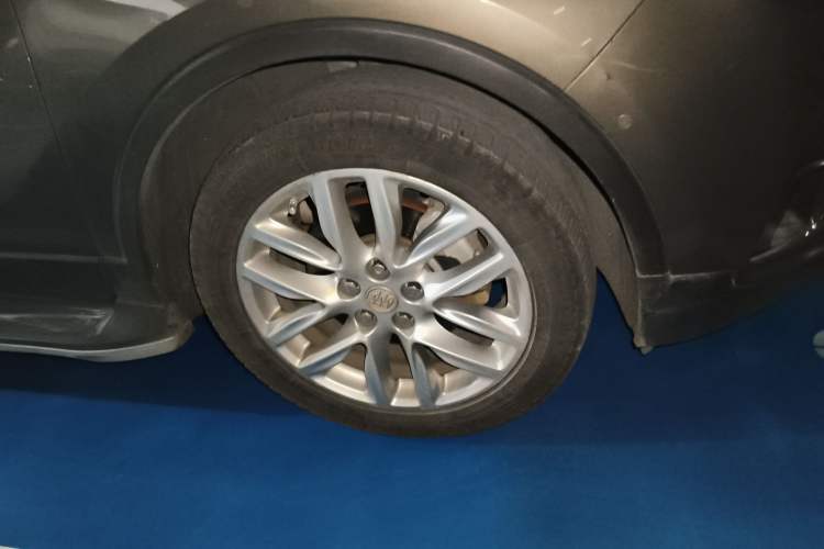 Used Buick Envision 2018 28T Four-Wheel Drive Luxury Model
