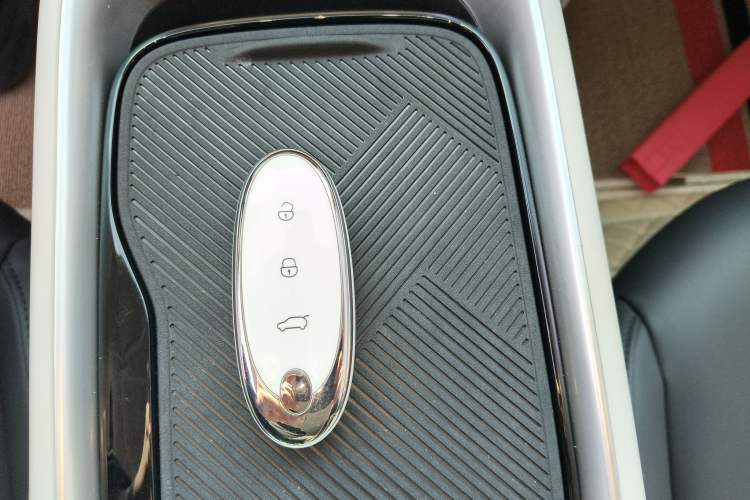 Used Dongfeng NAMMI 01 2024 New Edition 330 Air
