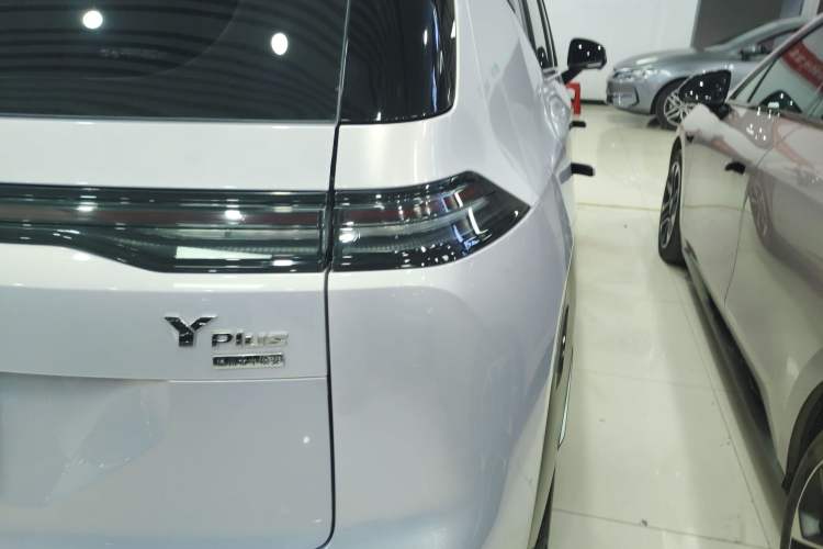 Used AION Y 2022 Plus 70 Smart Edition