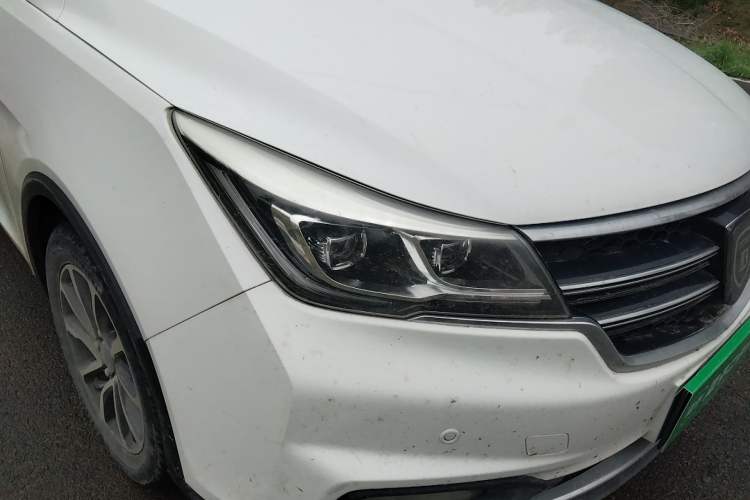 Used Baojun 730 2017 1.5T Manual Luxury Version 7 Seats Right Front Headlight