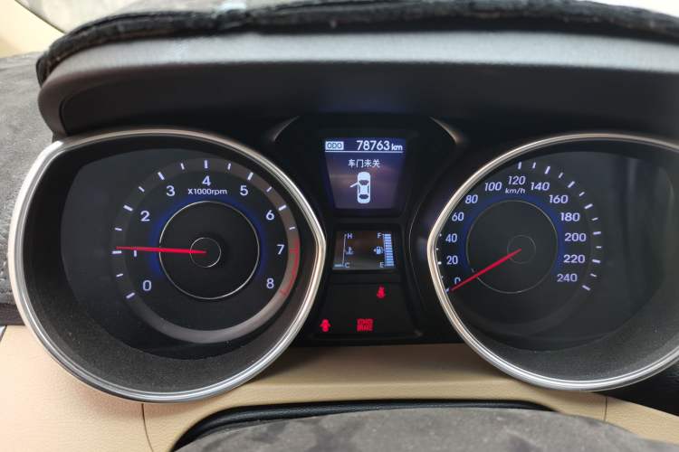 Used Hyundai Elantra (5th Generation / Langdong) 2012 1.6L Manual Leading Model