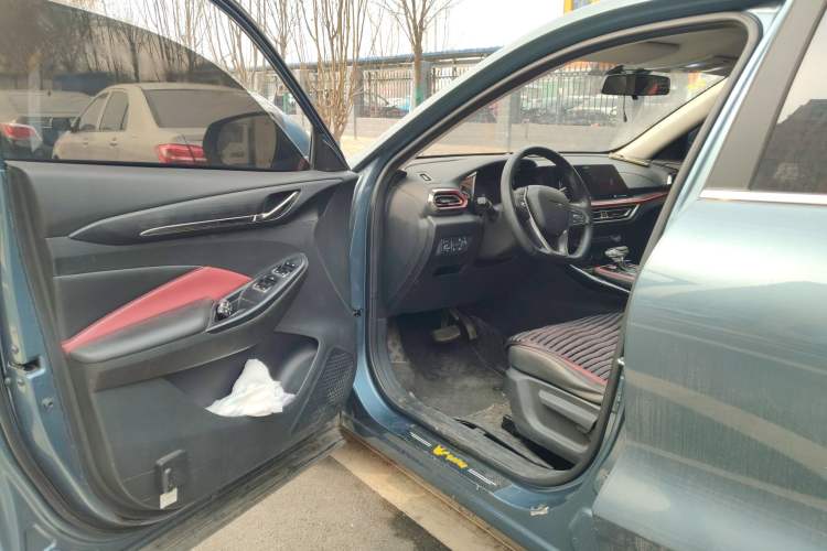 Used CHANGAN OSHAN X5 2021 1.5T DCT Prestige Edition Driver Seat