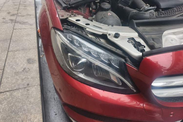 Used Mercedes-Benz C-Class 2015 Revised C 200 L Sport Edition Right Front Headlight