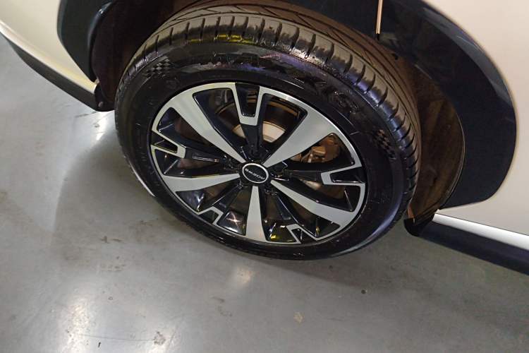 Used Roewe D5X DMH 2024 135 Tech Edition Exterior 5