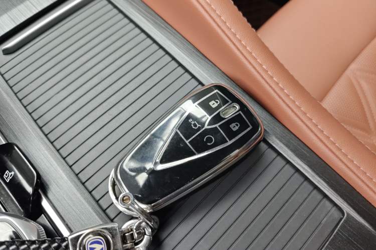 Used Changan CS75 PLUS iDD 2023 ZhiDian iDD Smart Leading Model