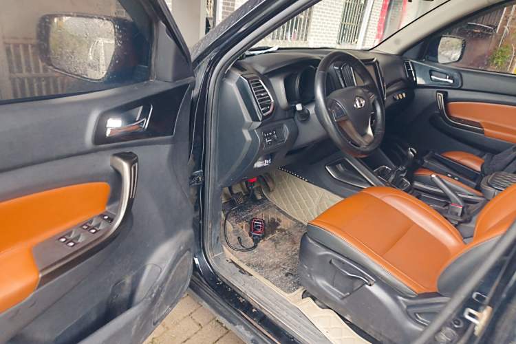 Used CHANGAN OSHAN CX70 2016 1.6L Manual Luxury Model