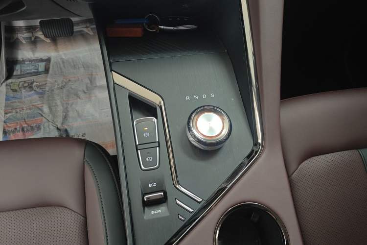 Used SOL X8 PLUS 2023 1.5 TGDI DCT Smart Edition 7-Seater
