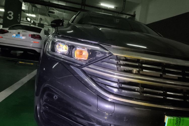 Used Volkswagen Sagitar 2023 300TSI DSG Excellence Edition Right Front Headlight