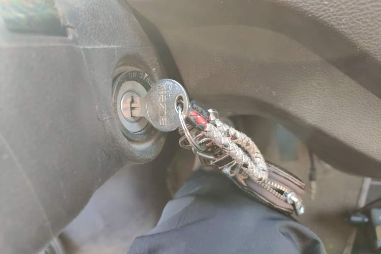 Used New Gonow Shuailing 2022 Standard Range with 41.64 kWh Lishen Power Vehicle Key