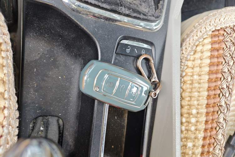 Used Geely Auto Emgrand 2014 Sedan 1.5L Manual Elite Model
