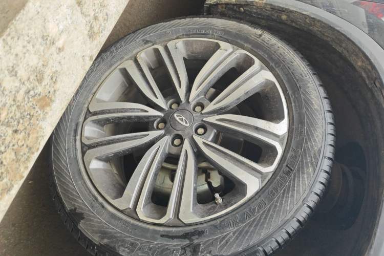 Used Chery Tiggo 8 2018 1.5 TCI Automatic Luxury Model 5 Seats Right Front Wheel Hub